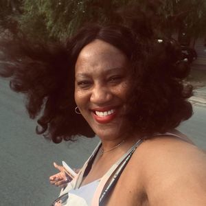 Meet your Posher, Desiree